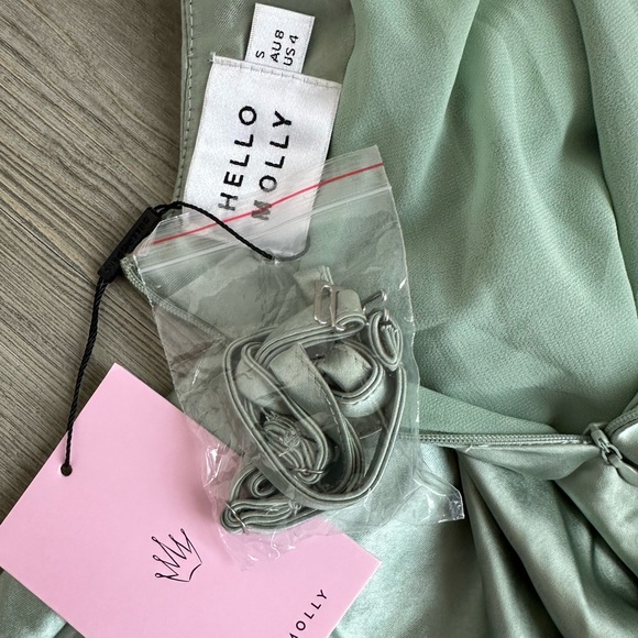 NWT- HELLO MOLLY IMMORTAL STYLE MAXI DRESS IN GREEN (VARIOUS SIZES) - Picture 9 of 13